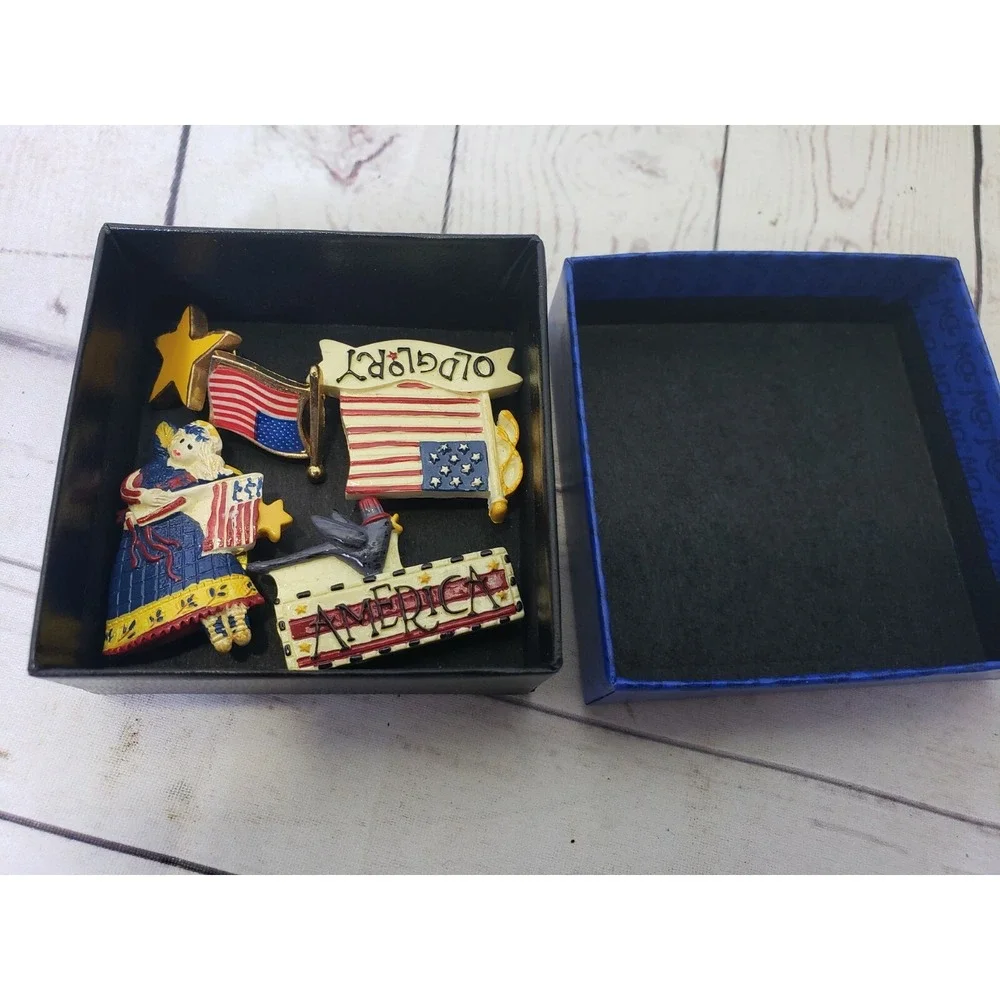 Vintage Lot of 5 American Flag Patriotic Star Old Glory Lapel/Hat Pins USA